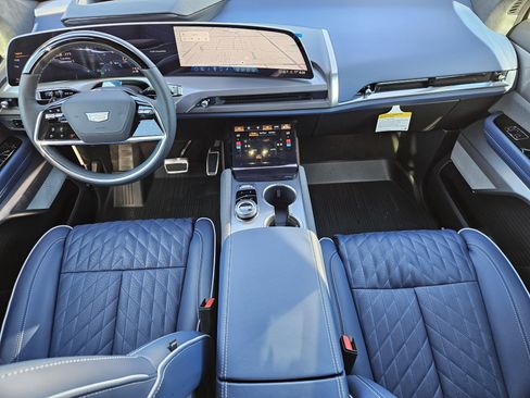 New 2026 Cadillac Vistiq Premium Luxury w/ LPO, Floor Liner Package image 14