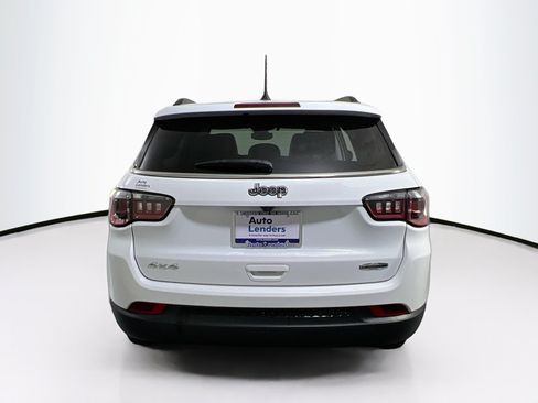 Used 2022 Jeep Compass Latitude AWD/4WD image 6