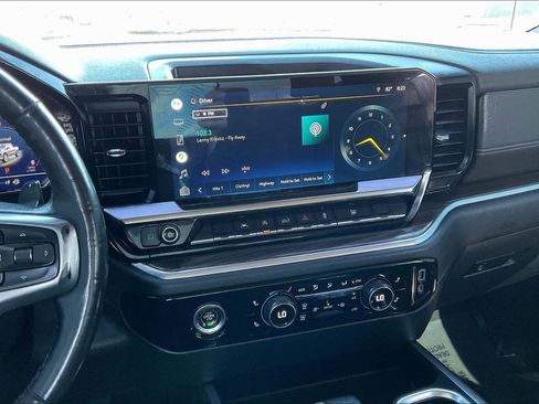 Used 2022 Chevrolet Silverado 1500 LT image 6