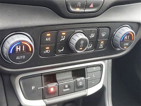 Certified 2023 GMC Terrain SLT w/ Elevation Edition image 28