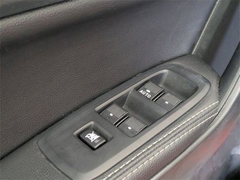 Used 2019 Ford Ranger Lariat w/ Equipment Group 501A Mid image 11