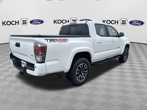 Used 2023 Toyota Tacoma TRD Sport w/ Technology Package AWD/4WD image 4