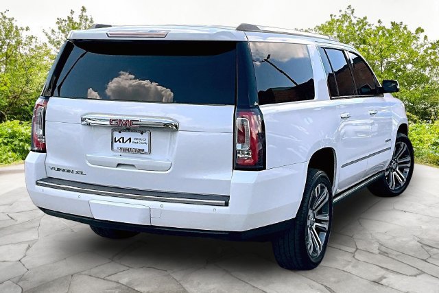 Used 2019 GMC Yukon XL Denali w/ Denali Ultimate Package RWD image 2