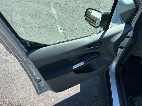 Used 2021 Ford Transit Connect XLT image 34