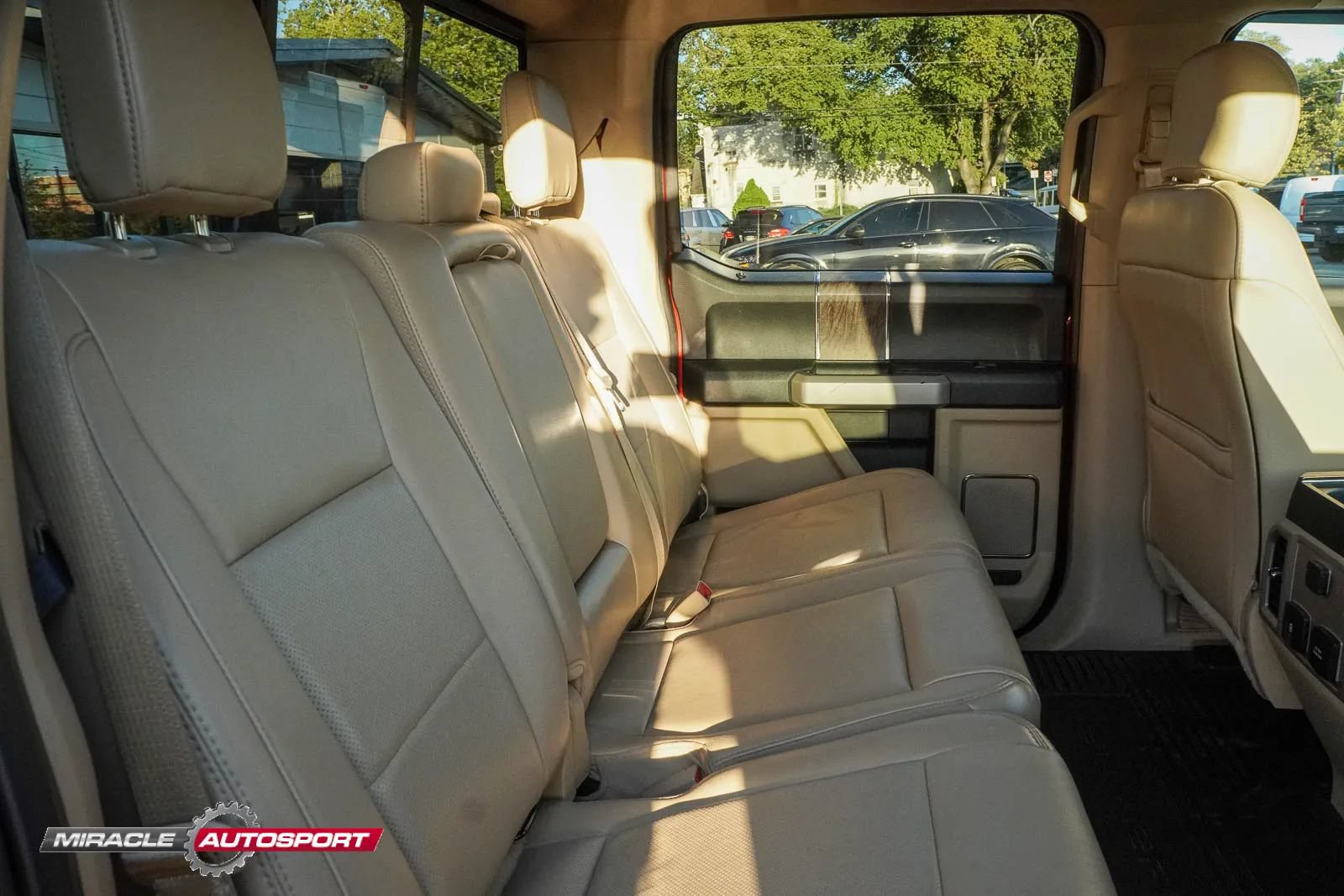 Used 2019 Ford F250 Lariat w/ Lariat Value Package AWD/4WD image 39
