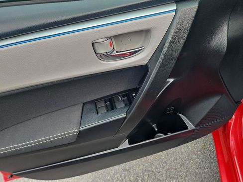 Used 2016 Toyota Corolla LE FWD image 16