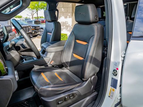 Used 2024 GMC Sierra 2500 AT4 w/ AT4 Premium Plus Package image 30