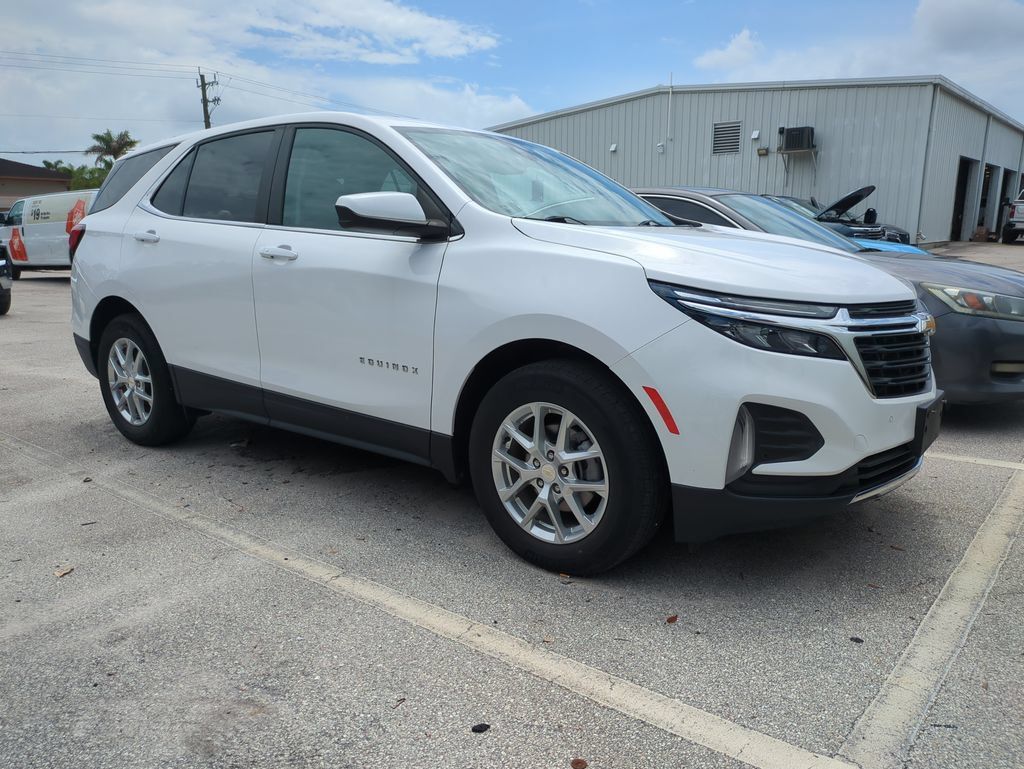 Used 2022 Chevrolet Equinox LT FWD image 2
