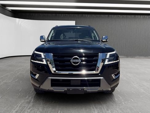 Used 2024 Nissan Armada Platinum w/ Captain's Chairs Package RWD image 8