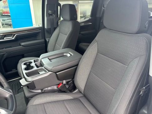 Used 2023 Chevrolet Silverado 1500 LT AWD/4WD image 17