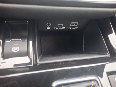 Used 2025 Subaru Outback Wilderness AWD/4WD image 24