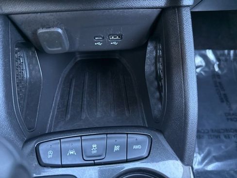 Used 2025 Chevrolet TrailBlazer LT image 23