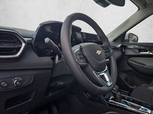 New 2026 Chevrolet TrailBlazer LT w/ Convenience Package FWD image 3