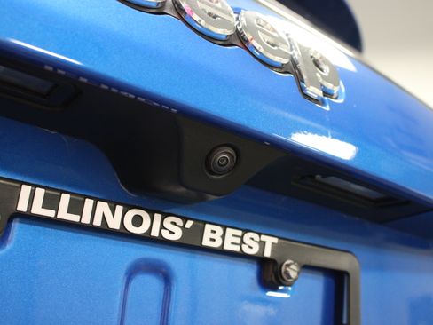 Used 2024 Jeep Compass Latitude AWD/4WD image 11