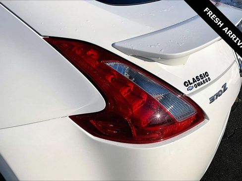 Used 2014 Nissan 370Z Touring w/ Sport Package image 19
