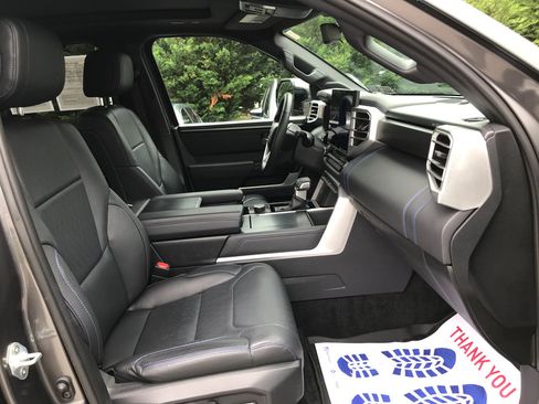 Used 2023 Toyota Tundra Platinum AWD/4WD image 34
