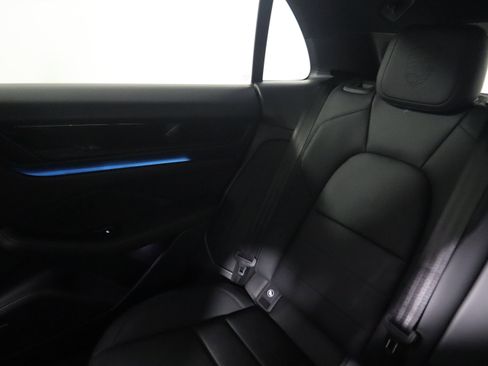 New 2026 Porsche Macan Electric RWD image 15