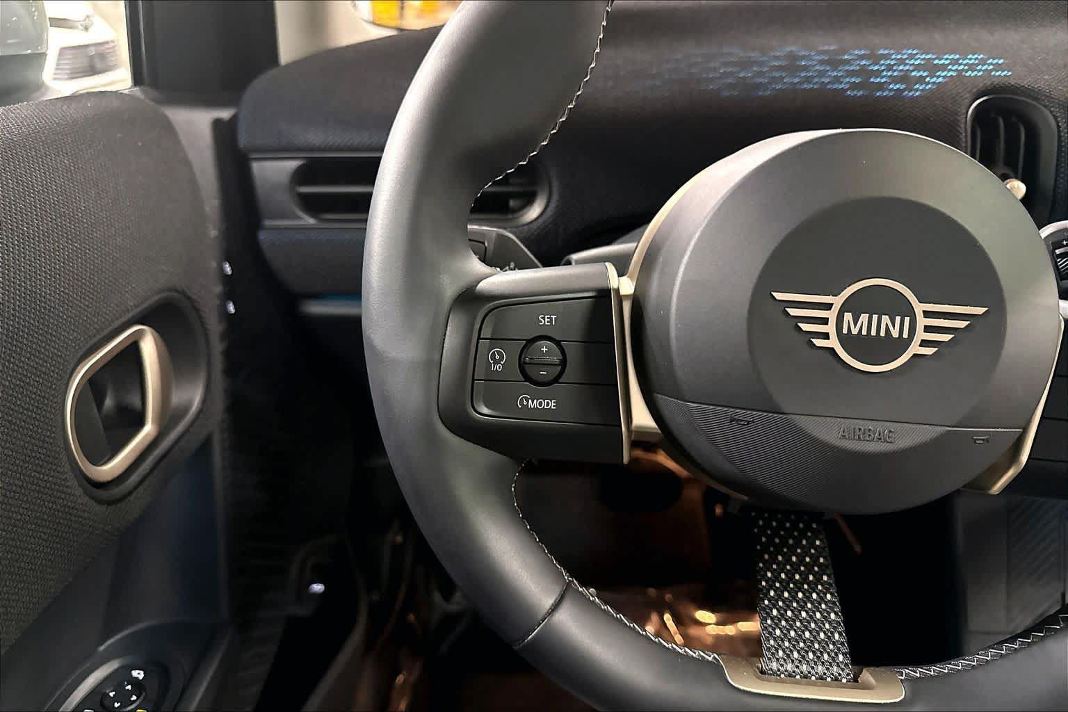 Used 2025 MINI Cooper S FWD image 24