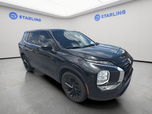 Used 2023 Mitsubishi Outlander SEL FWD image 4