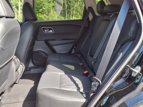 New 2025 Nissan Rogue Platinum image 15