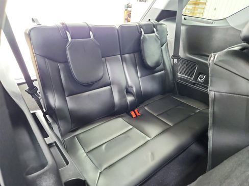 Used 2024 Ford Explorer Limited image 43