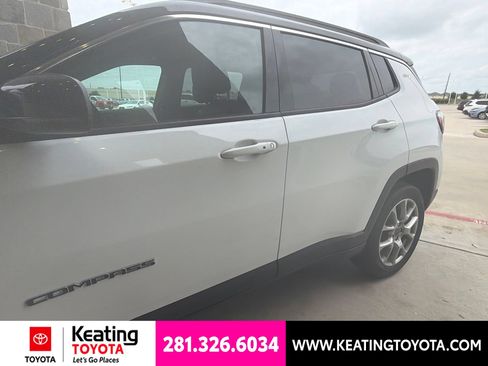 Used 2025 Jeep Compass Limited AWD/4WD image 6