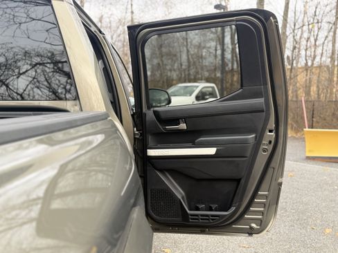 Used 2024 Toyota Tacoma TRD Sport image 32