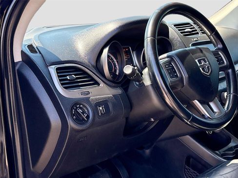 Used 2020 Dodge Journey Crossroad FWD image 10
