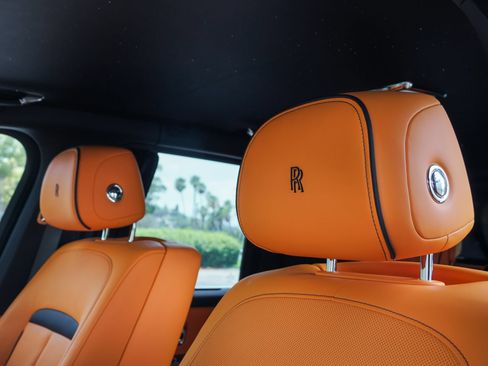 Certified 2022 Rolls-Royce Cullinan w/ Cullinan Package AWD/4WD image 21
