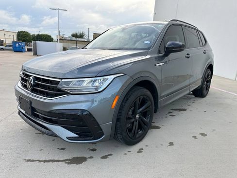 Certified 2024 Volkswagen Tiguan SE R-Line FWD image 3