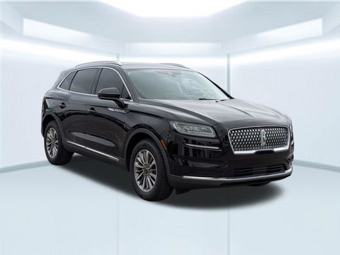 Used 2022 Lincoln Nautilus FWD w/ Premium Package image 8