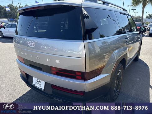 Used 2026 Hyundai Santa Fe SEL FWD image 4