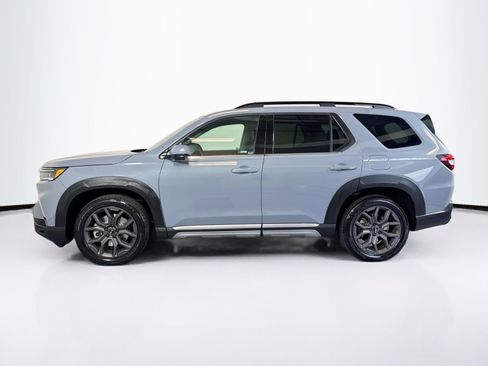 Used 2023 Honda Pilot Touring image 2