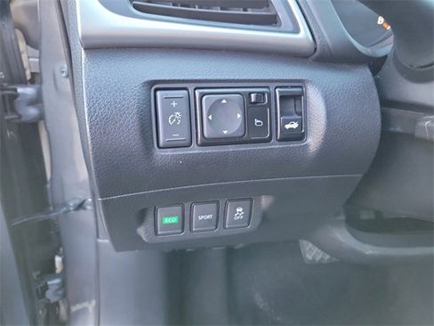 Used 2017 Nissan Sentra S w/ S Style Package image 14