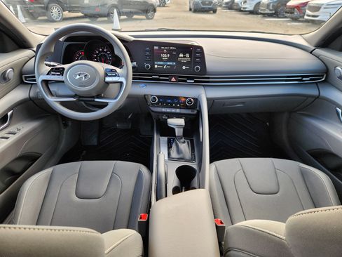 Certified 2023 Hyundai Elantra SEL image 8