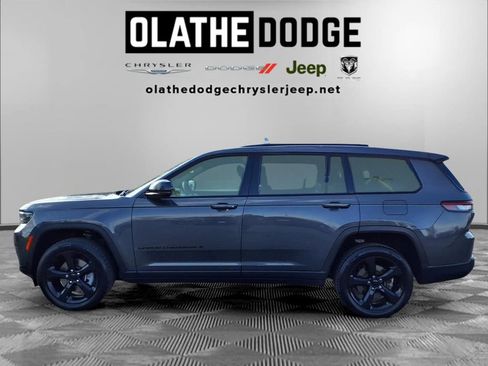 Certified 2023 Jeep Grand Cherokee L Laredo image 20