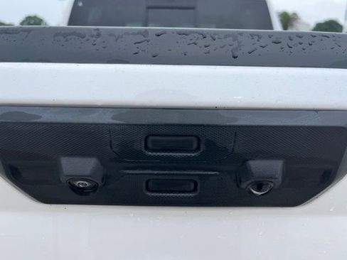 Used 2025 Chevrolet Silverado 1500 LTZ w/ Technology Package AWD/4WD image 8