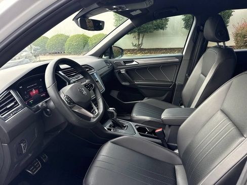 Used 2022 Volkswagen Tiguan SE R-Line FWD image 18