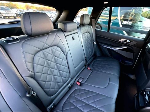 Used 2025 BMW X5 sDrive40i w/ Premium Package image 19