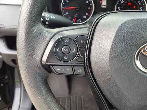 Used 2021 Toyota RAV4 LE AWD/4WD image 30
