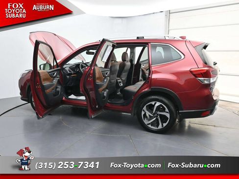 Used 2023 Subaru Forester Touring AWD/4WD image 43