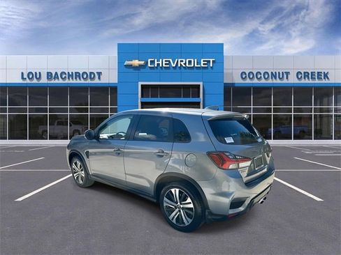 Used 2022 Mitsubishi Outlander Sport SE image 6