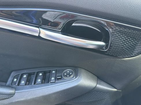 Used 2021 Kia Seltos S FWD image 43