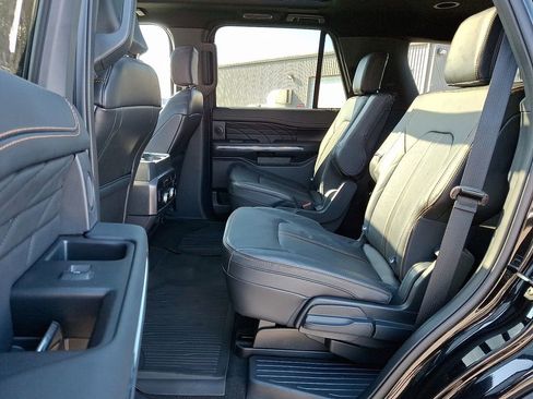 Certified 2024 Ford Expedition Platinum image 10