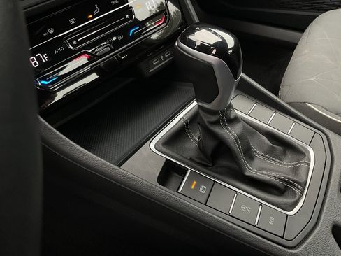 Used 2025 Volkswagen Jetta Sport image 34