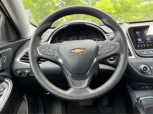 Used 2025 Chevrolet Malibu LT FWD image 13