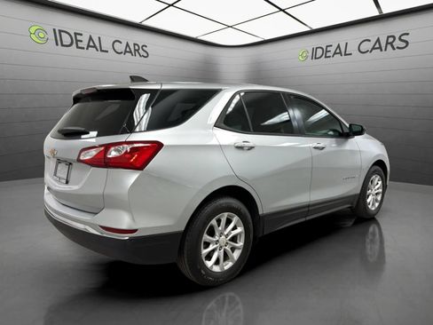 Used 2018 Chevrolet Equinox LS FWD image 5