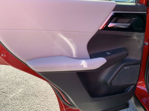 New 2025 Mitsubishi Outlander SE image 20