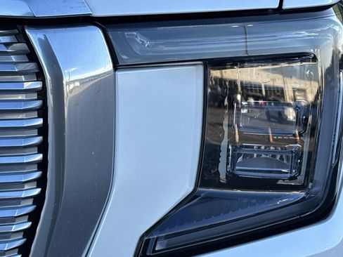 Used 2023 GMC Yukon Denali w/ Max Trailering Package image 5