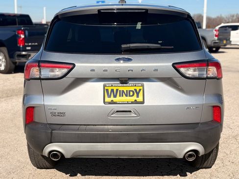 Used 2022 Ford Escape SE image 6